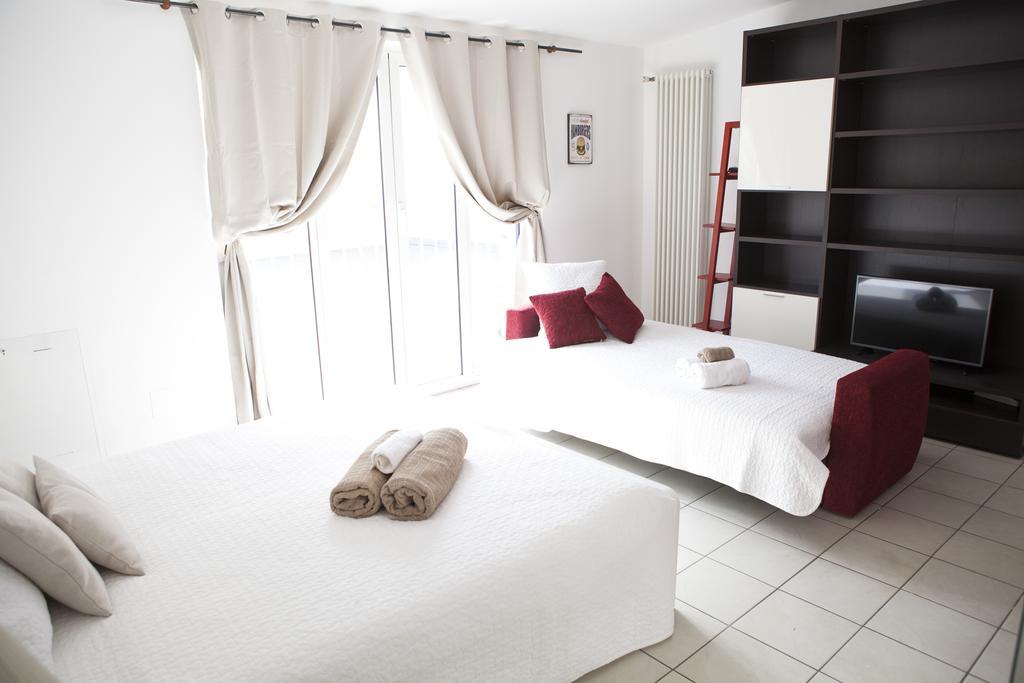 Alessia'S Flat - Loreto มิลาน ภายนอก รูปภาพ